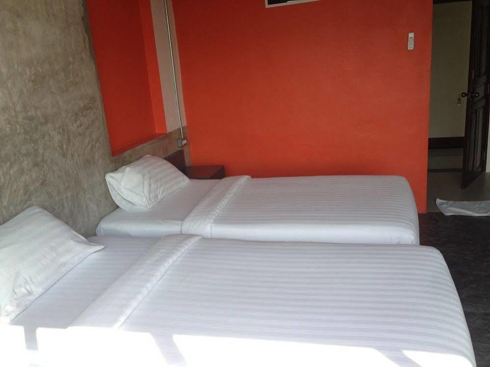Pornsiri Hotel Sisaket Zewnętrze zdjęcie